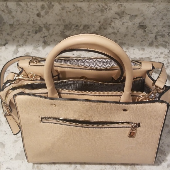 Hand bag - Picture 3 of 3